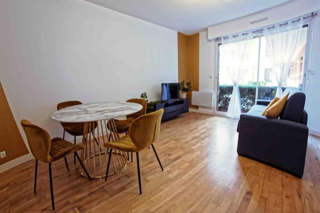 Suite George 5 + Parking Prive Et Securise Arras Bagian luar foto